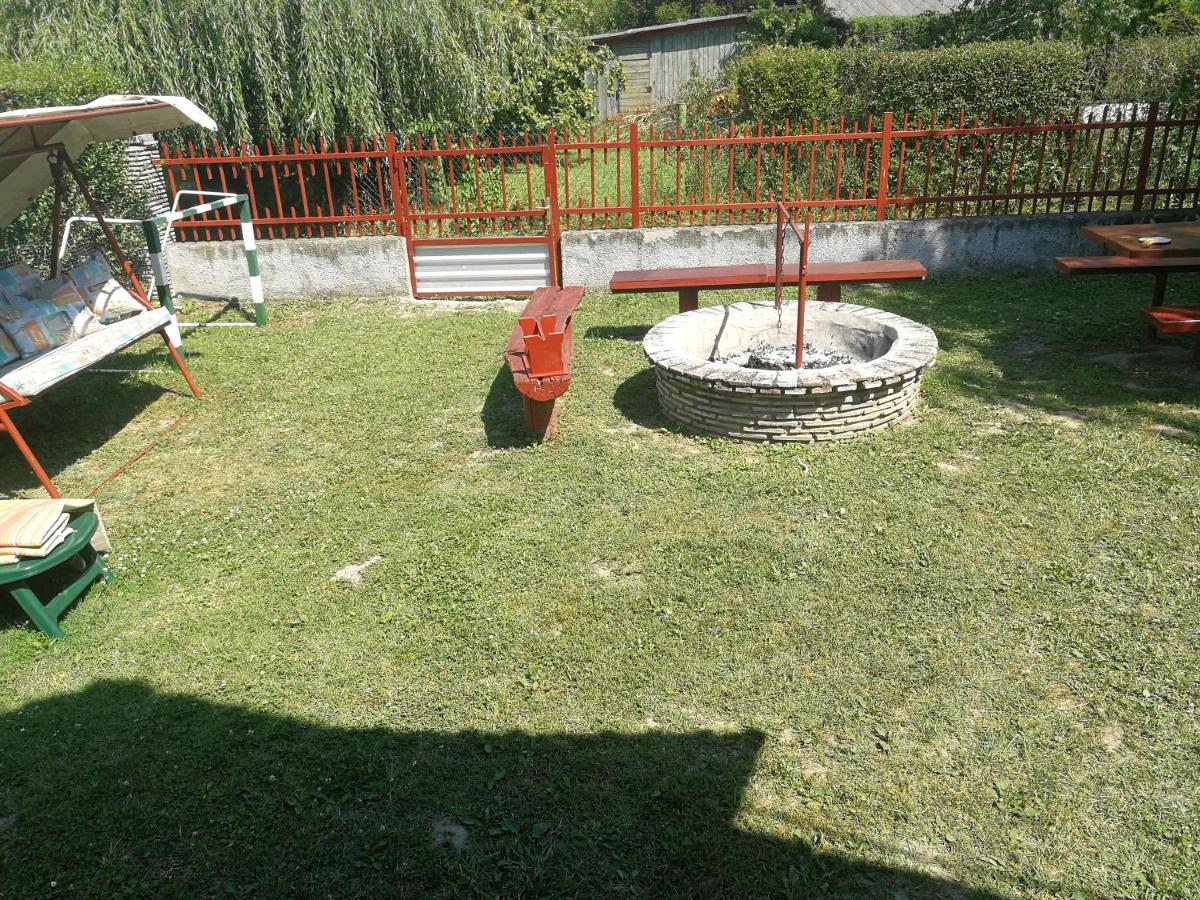 Kuckoz-Lak Hotel Balatonmáriafürdő Esterno foto